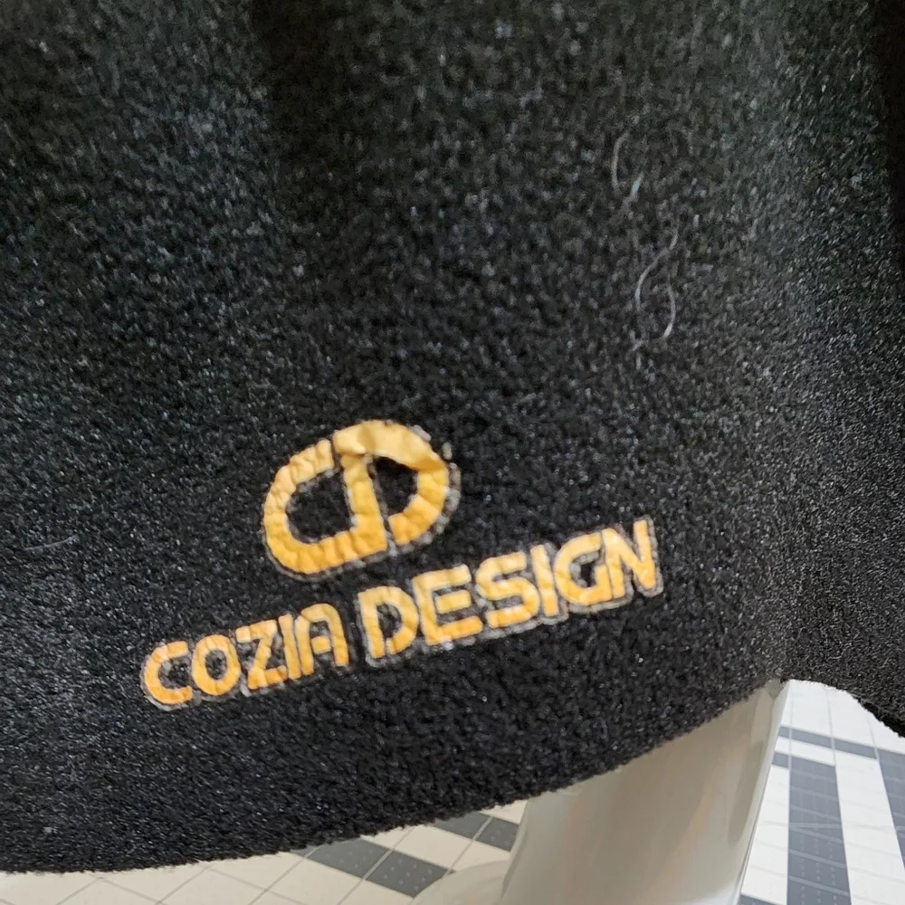 Cozia design cold weather gator mask. Unisex